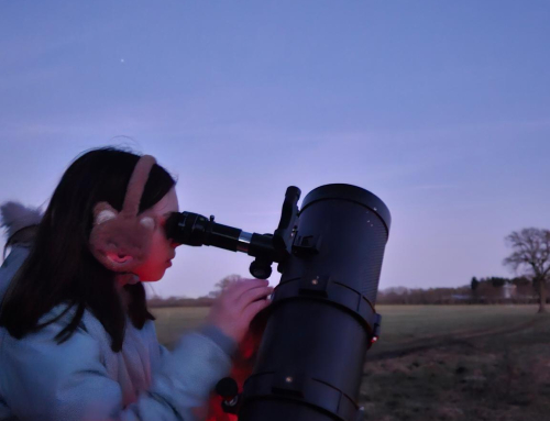 Kinder der Astronomie-AG beobachten Jupiter und Sternhaufen